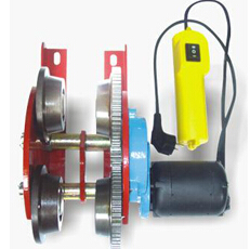 在使用完小型電動(dòng)葫蘆以后要及時(shí)清除其表面的塵土